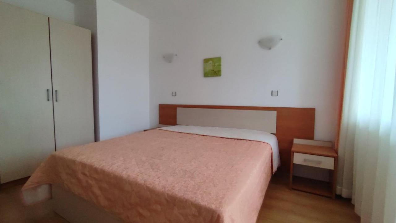 Апартамент Полюси 2 Sunny Beach Exterior foto